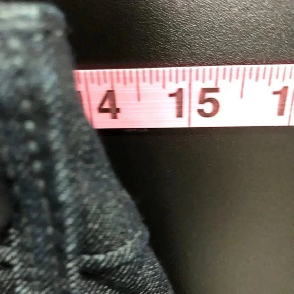 LOFT Curvy Skinny Sits low on waist, 5 pocket, belt loop jeans, black - Picture 5 of 9